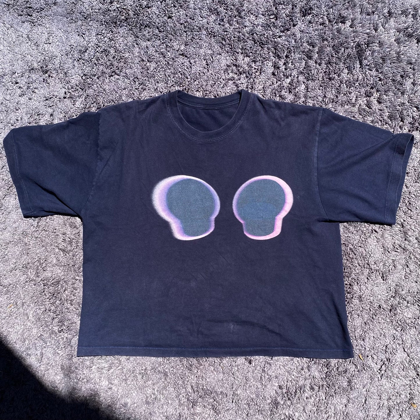 blue chairs date tee
