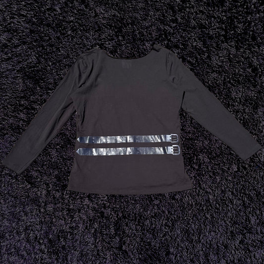 belt sleeze longsleeve top